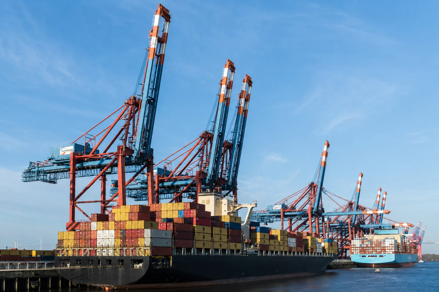 International shipping and logistics coordination across trade lanes